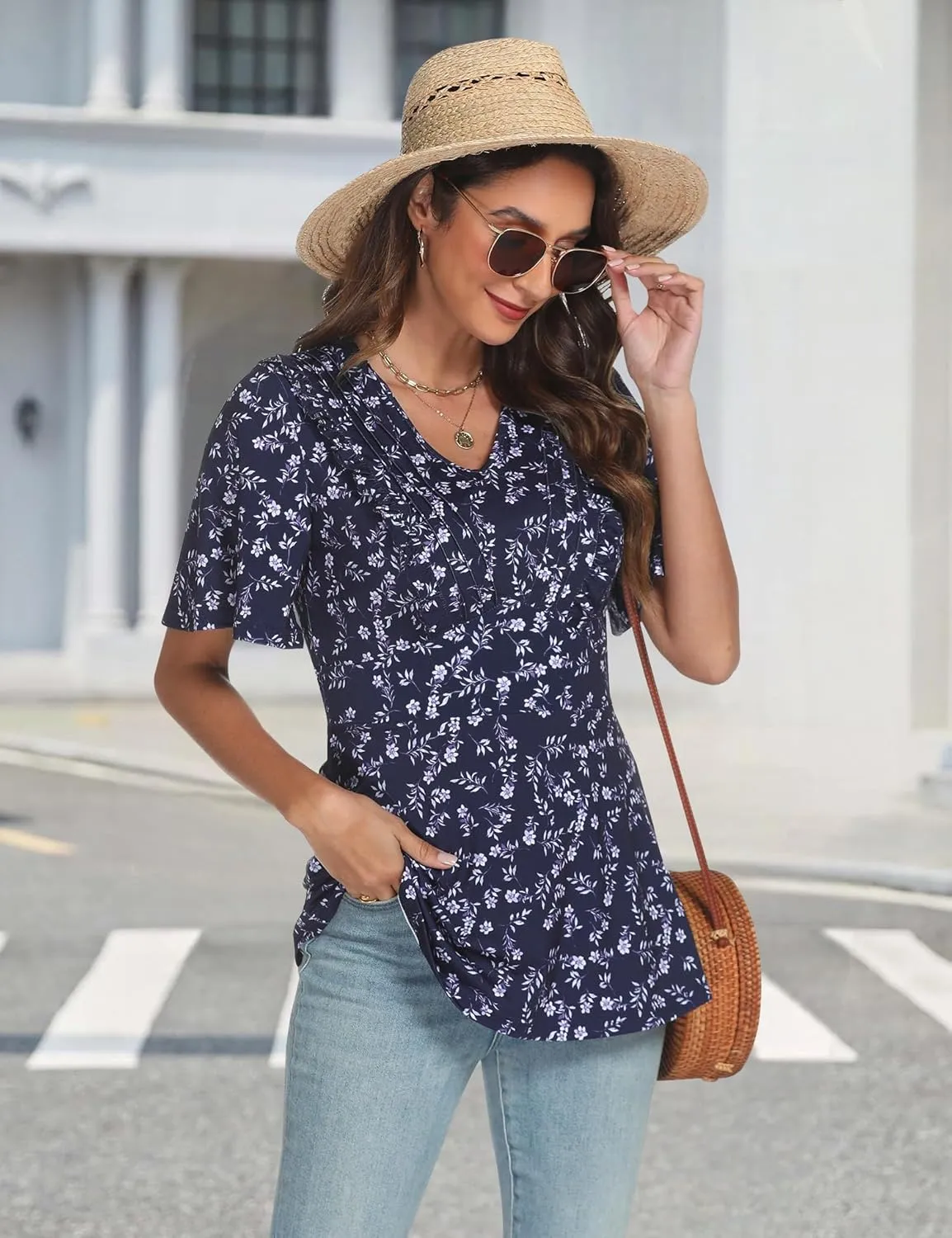 AIMCOO Womens Tunic Tops Short Sleeve Summer Tops Dressy Casual Blouses 2025 V Neck Floral Ruffle Hem Top Shirts