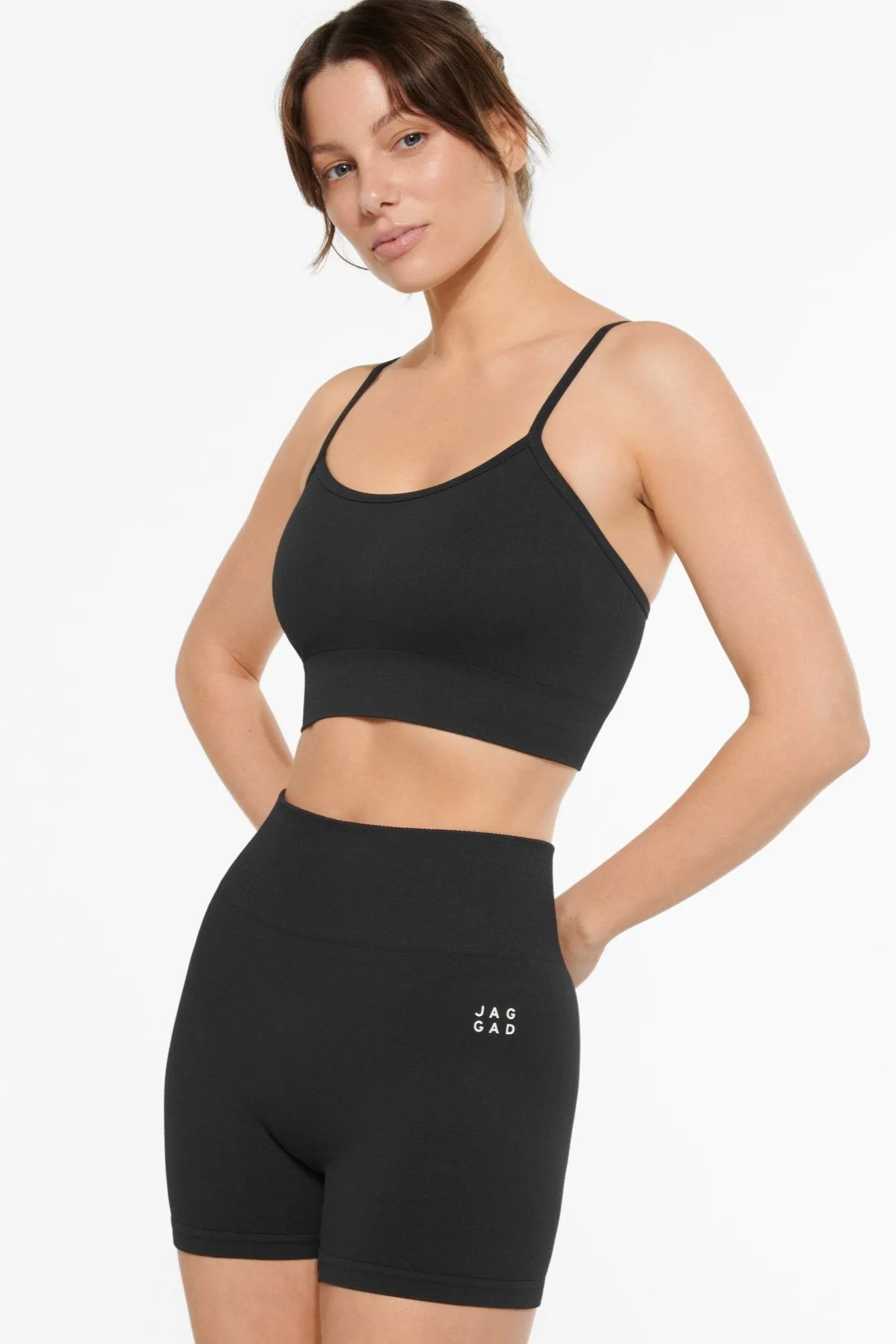 HONOLULU SEAMLESS CROP BRA BLACK