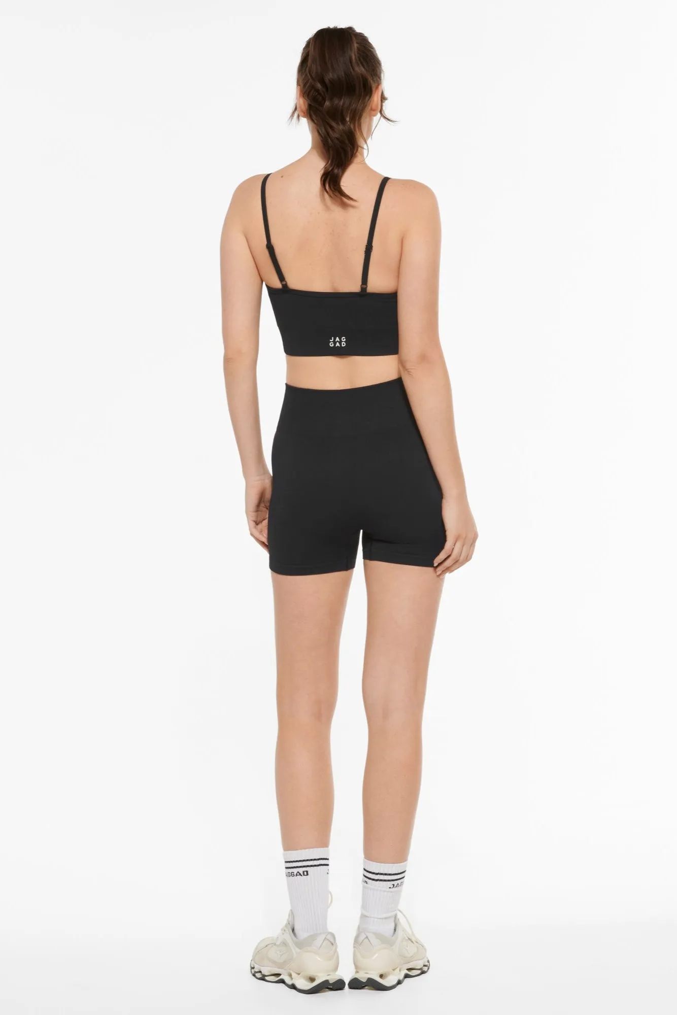 HONOLULU SEAMLESS CROP BRA BLACK