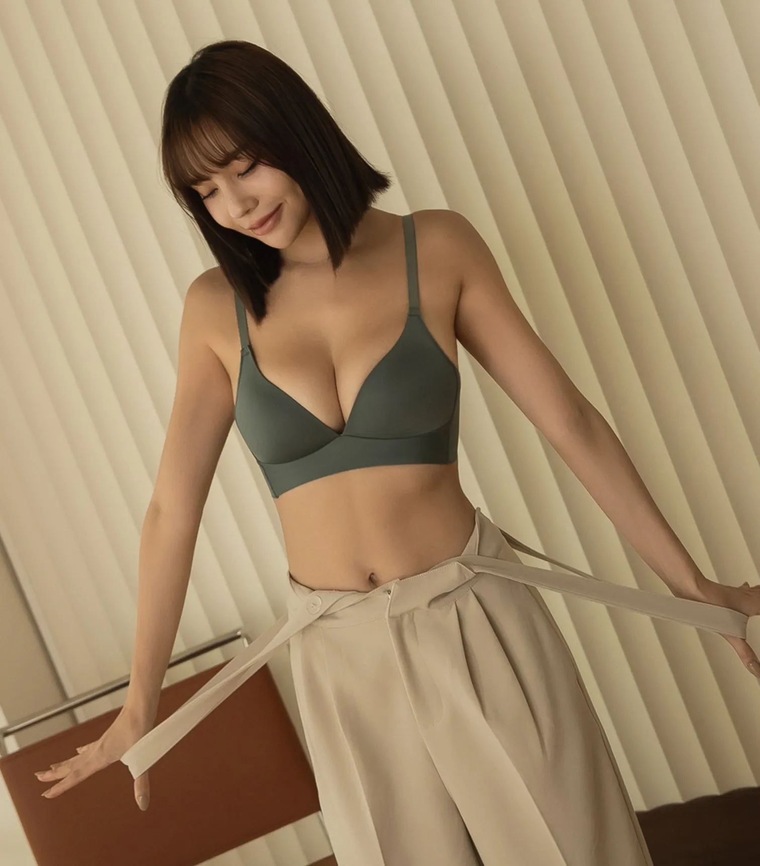 Light and Seamless Wireless Bra - No Panties Green