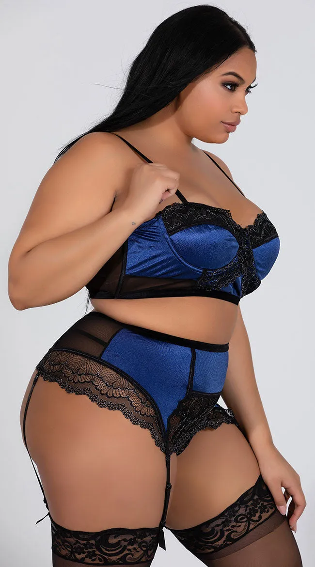 Plus Size Romantic High Waisted Lace Bra Set