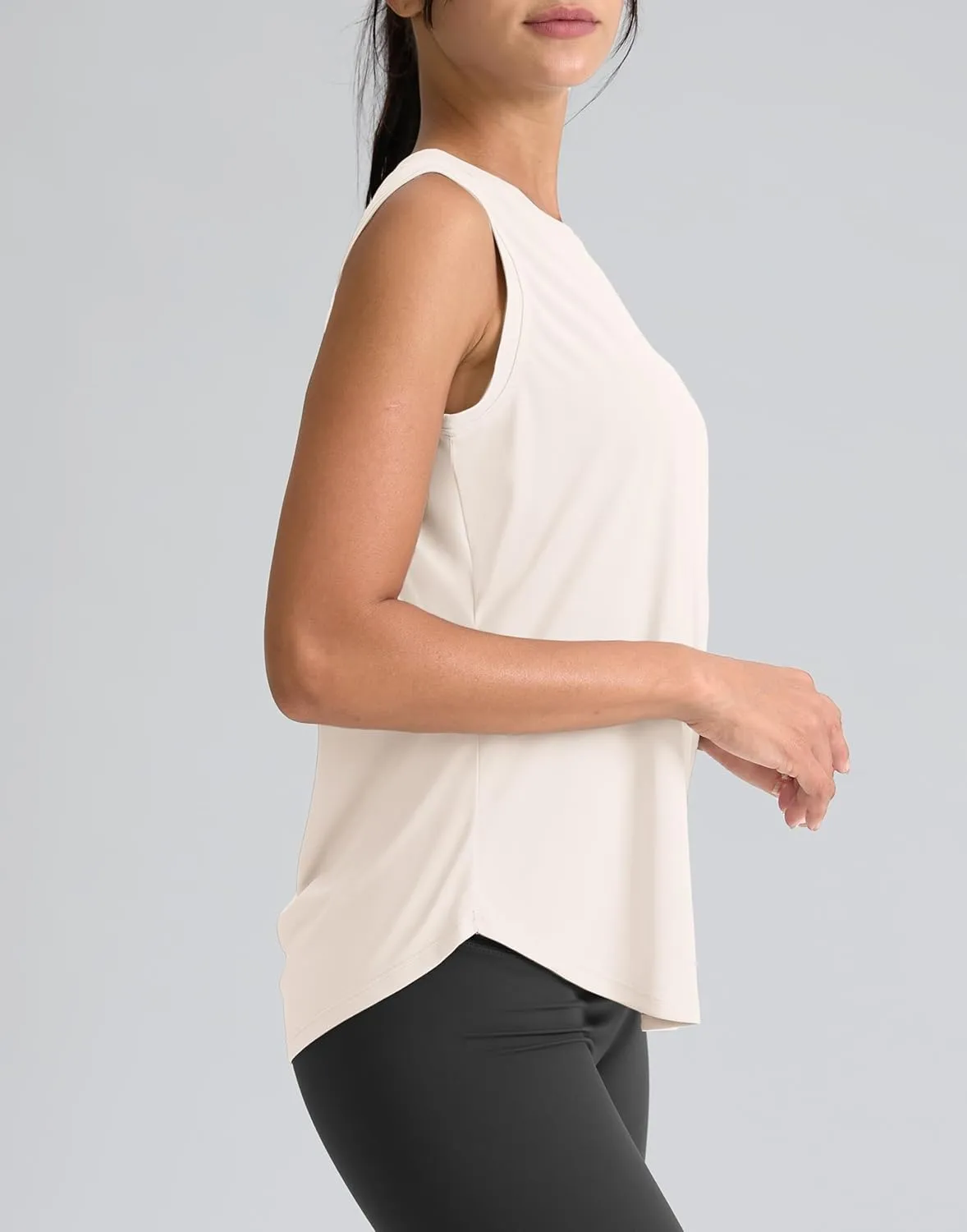 SANTINY Women's Sleeveless Workout Tops Breathable Lightweight Active Tennis Yoga Shirts Athletic Running Tank Tops for Women
